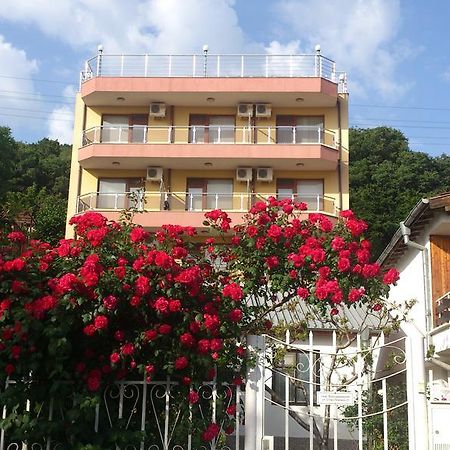 Guest House Byki Sveti Vlas Exterior photo