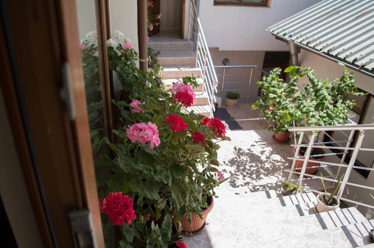 Guest House Byki Sveti Vlas Exterior photo