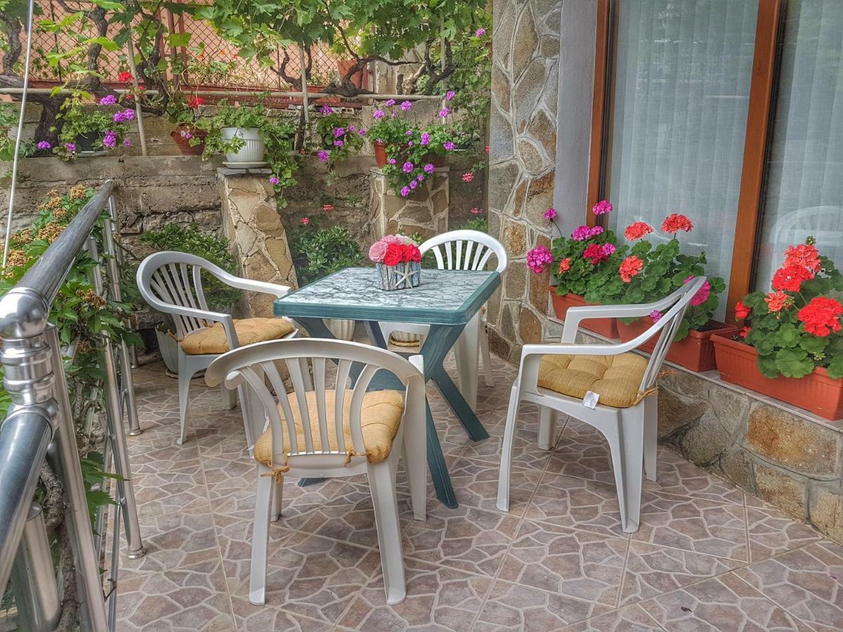 Guest House Byki Sveti Vlas Exterior photo